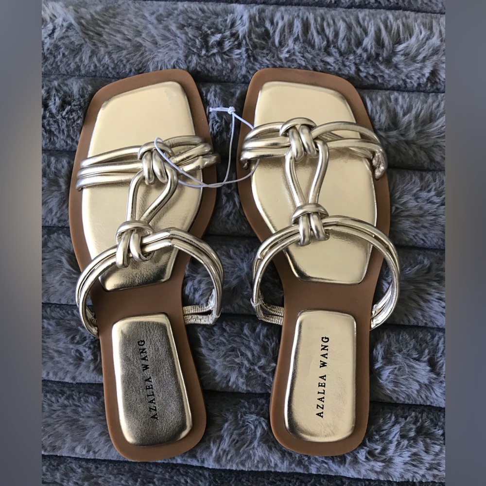NEW Azalea Wang Gold Sandals Sz 8